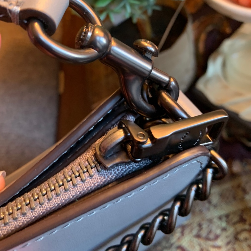 Authentic COACH 1941 Calf leather chain logo zip top Crosby - Picture 11 of 16